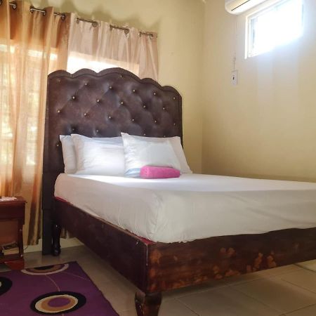 Dancehall Hostel คิงส์ตัน ภายนอก รูปภาพ