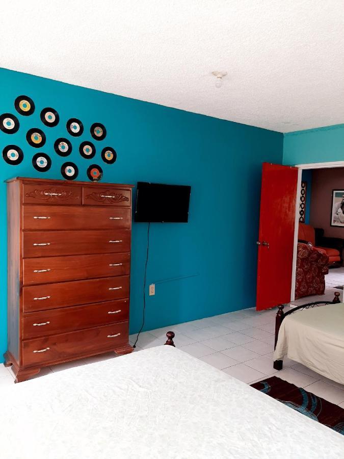 Dancehall Hostel คิงส์ตัน ภายนอก รูปภาพ