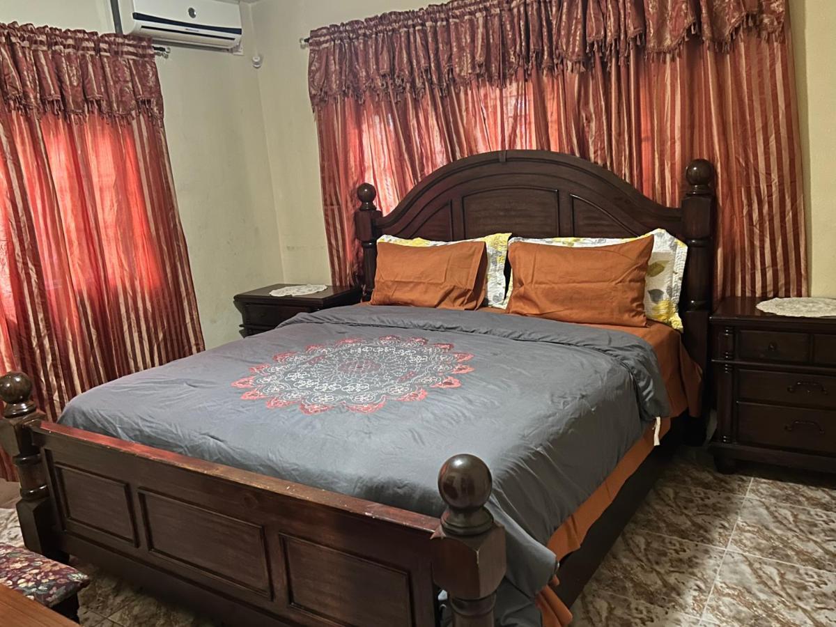 Dancehall Hostel คิงส์ตัน ภายนอก รูปภาพ