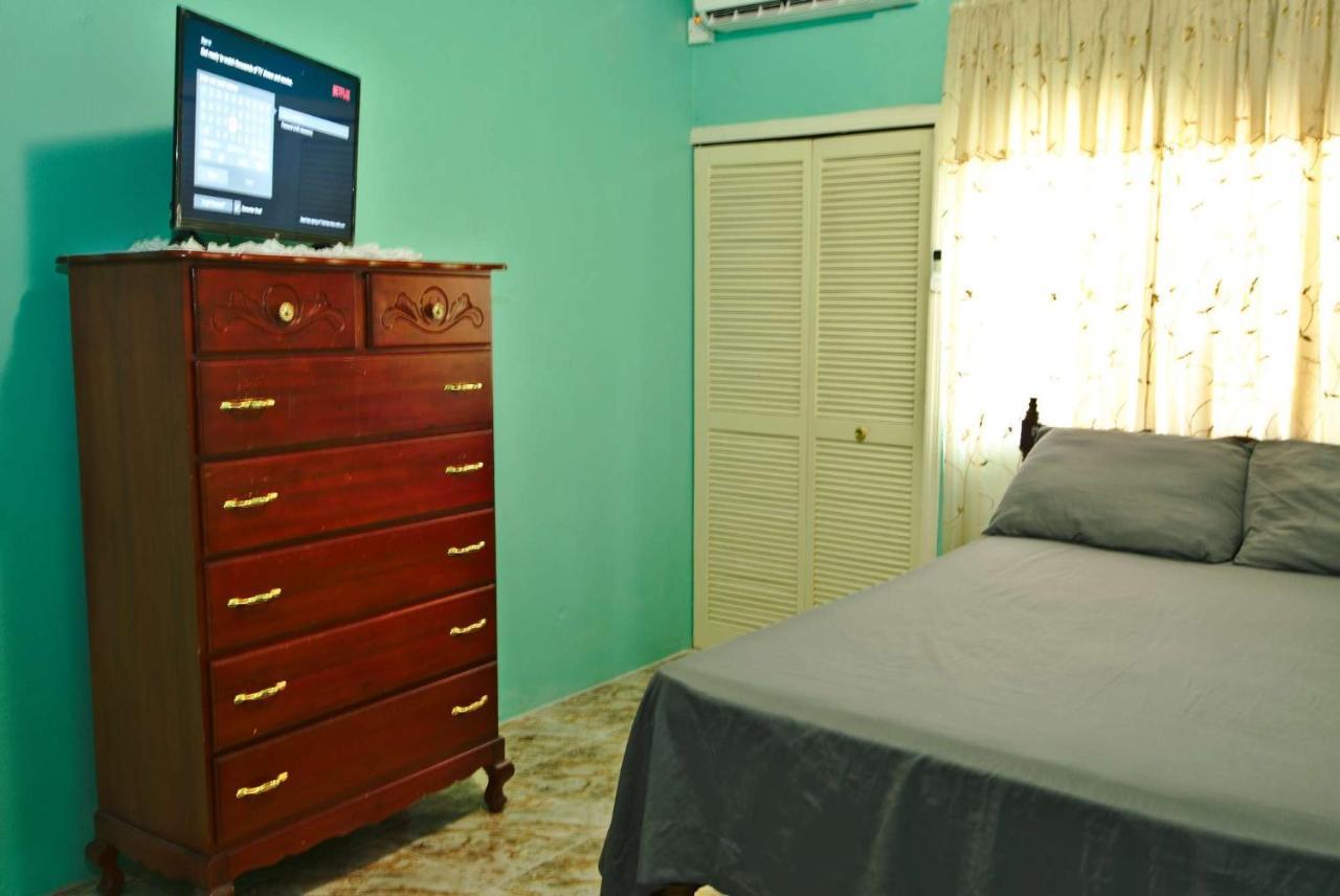 Dancehall Hostel คิงส์ตัน ภายนอก รูปภาพ