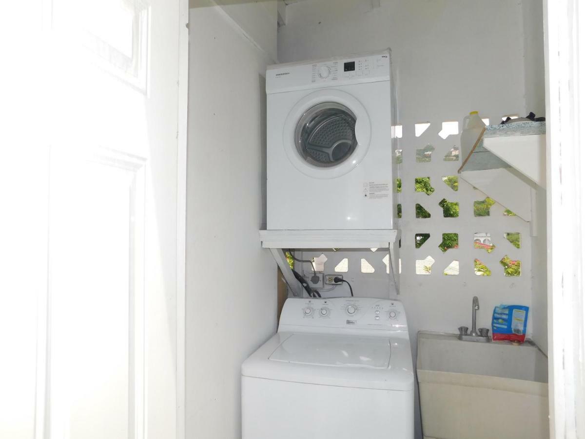 Dancehall Hostel คิงส์ตัน ภายนอก รูปภาพ